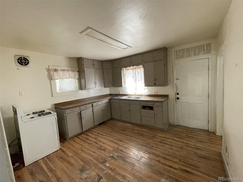 128 Idaho Ave, Pueblo, CO 81004