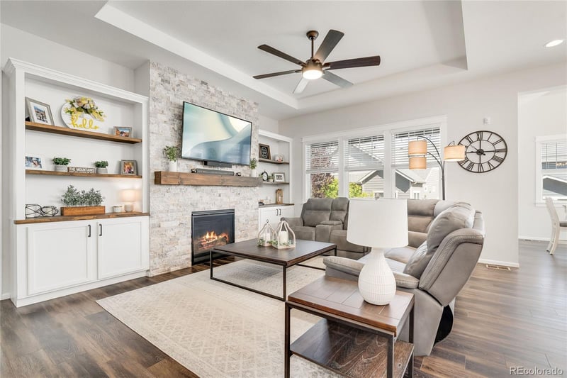 8477 Arapahoe Peak St, Littleton, CO 80125