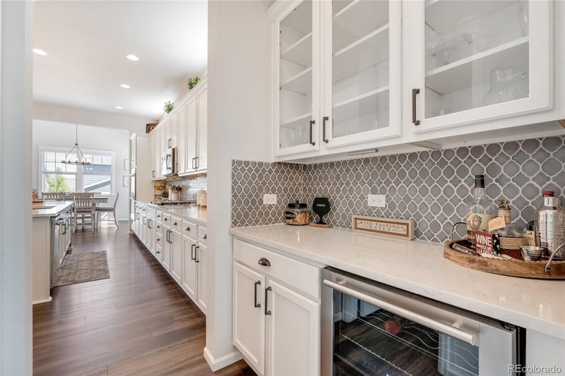 8477 Arapahoe Peak St, Littleton, CO 80125