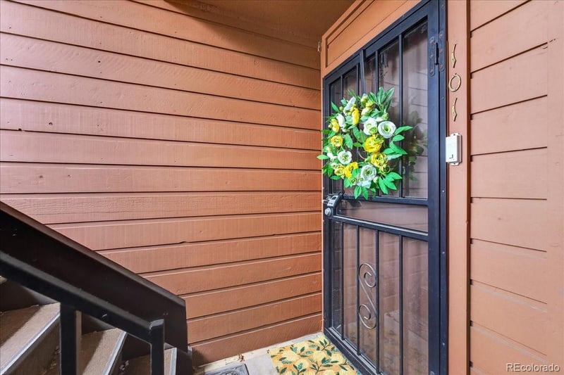 433 Wright St #101, Lakewood, CO 80228