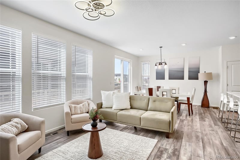 6211 Malaya St, Aurora, CO 80019