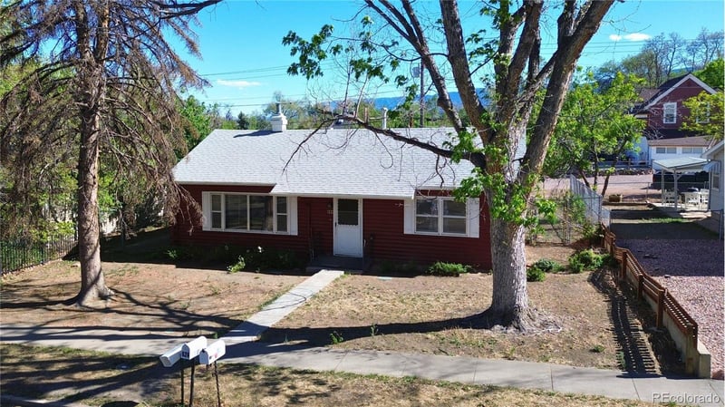 624 Fairview Ave, Canon City, CO 81212