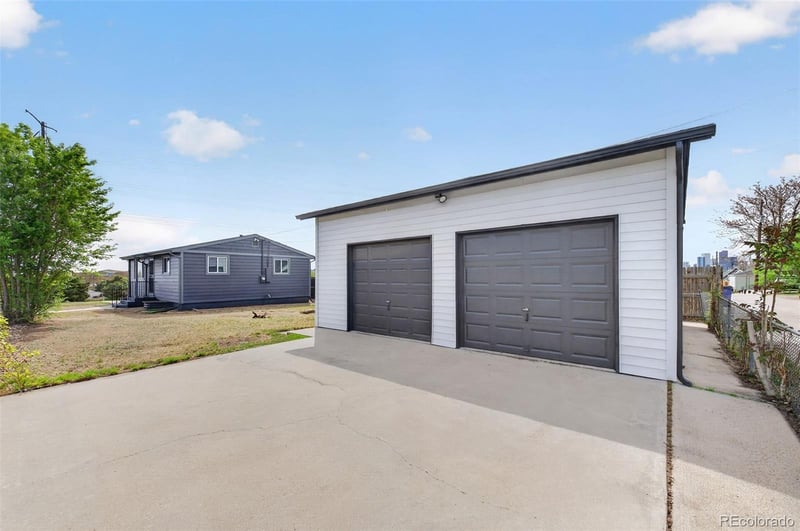 150 E 49th Ave, Denver, CO 80216
