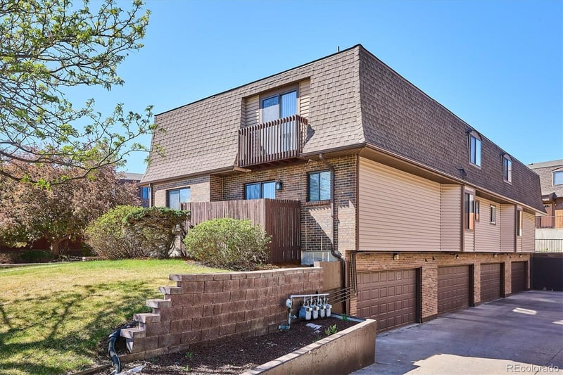 1379 S Idalia St #A, Aurora, CO 80017