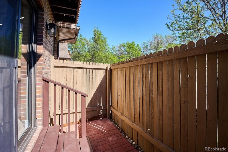 1379 S Idalia St #A, Aurora, CO 80017