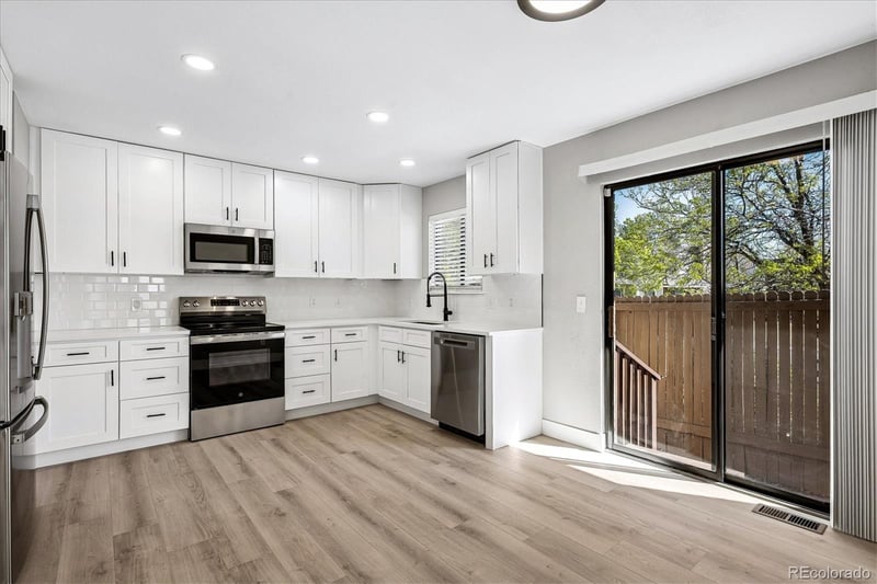 1379 S Idalia St #A, Aurora, CO 80017
