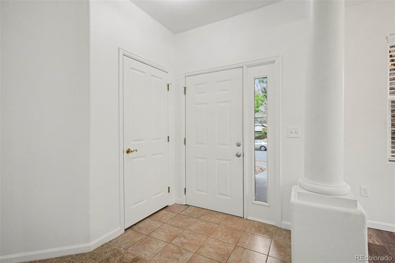 4034 Carson St #104, Aurora, CO 80014