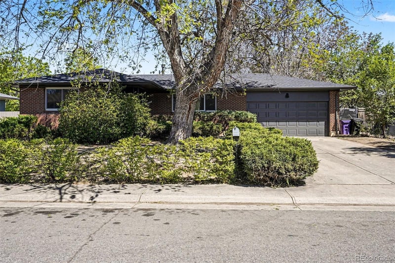 5034 Scranton Ct, Denver, CO 80239