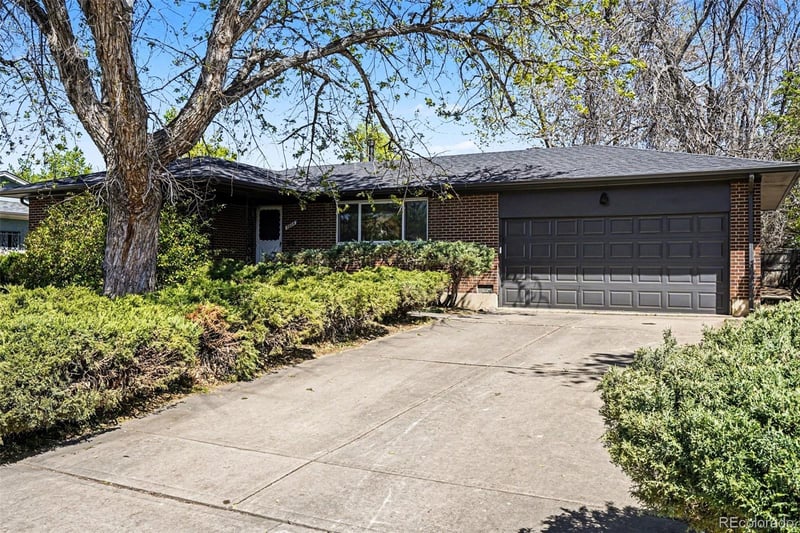 5034 Scranton Ct, Denver, CO 80239