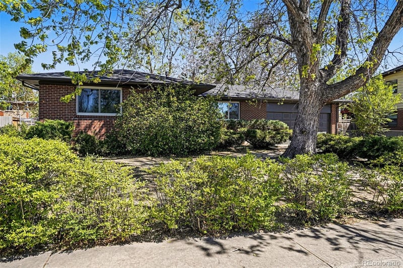 5034 Scranton Ct, Denver, CO 80239