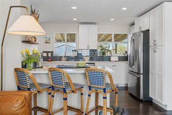 3011 Oneida St, Denver, CO 80207