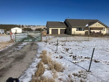 5355 Sunflower Ln, Pueblo, CO 81004