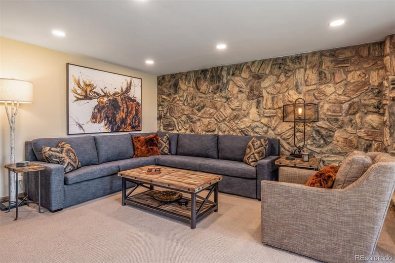 160 E La Bonte #102, Dillon, CO 80435