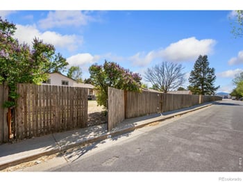 343 Hawthorn Dr, Loveland, CO 80538