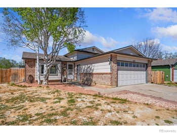 343 Hawthorn Dr, Loveland, CO 80538