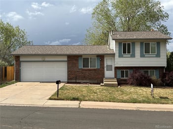 950 Waco Way, Aurora, CO 80017