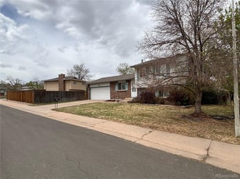 950 Waco Way, Aurora, CO 80017