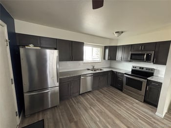 950 Waco Way, Aurora, CO 80017