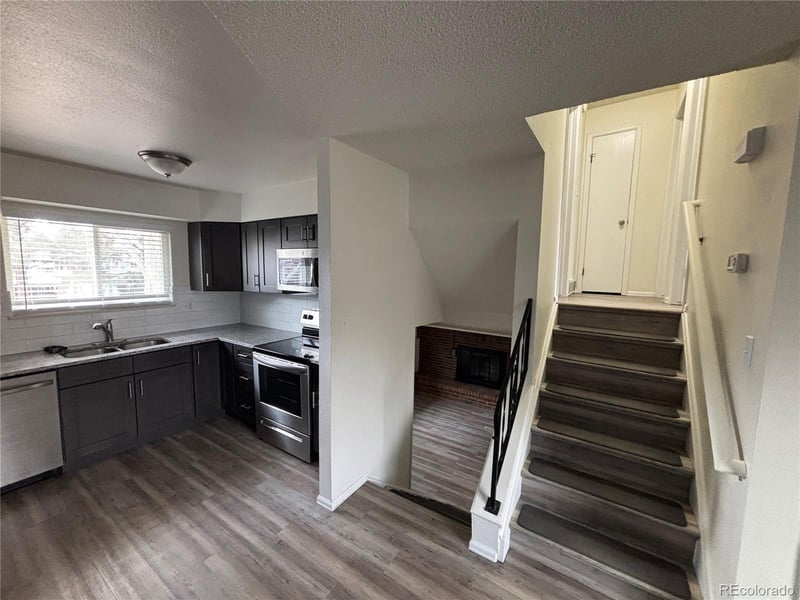 950 Waco Way, Aurora, CO 80017