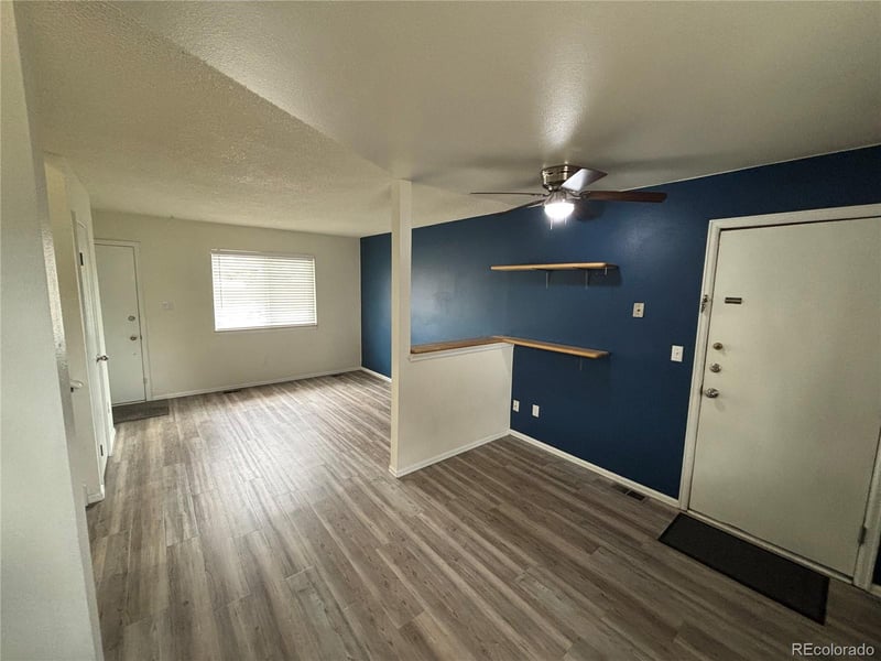 950 Waco Way, Aurora, CO 80017