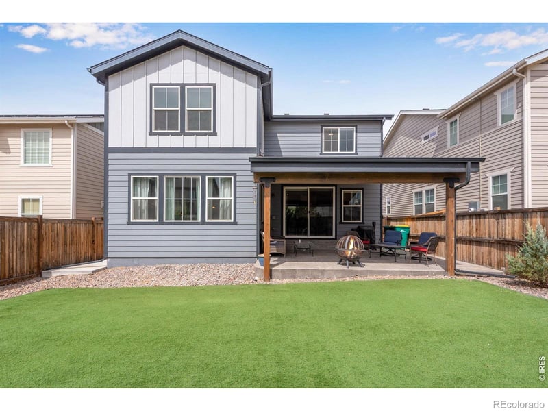 27890 7th Pl, Aurora, CO 80018