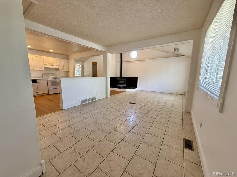 1865 Ivory Ct, Aurora, CO 80017