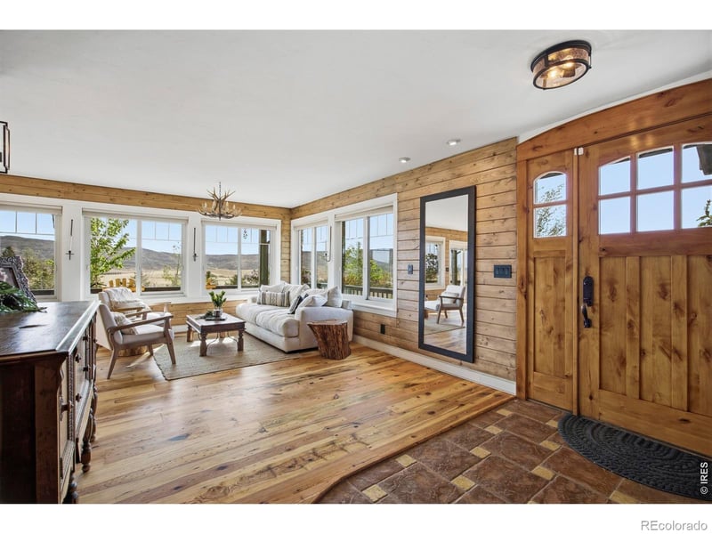 69 Juniper Ridge Rd, Laporte, CO 80535