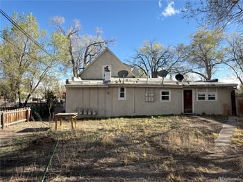 507 8th St, Alamosa, CO 81101