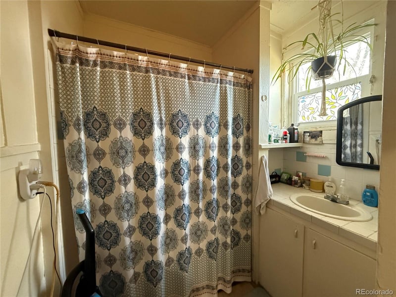 507 8th St, Alamosa, CO 81101