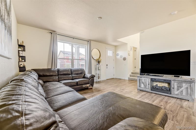 747 Quatar St, Aurora, CO 80018