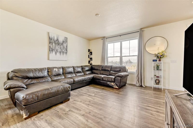 747 Quatar St, Aurora, CO 80018