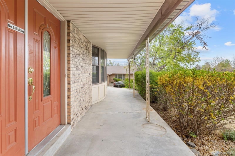 6189 Ash Cir, Centennial, CO 80121