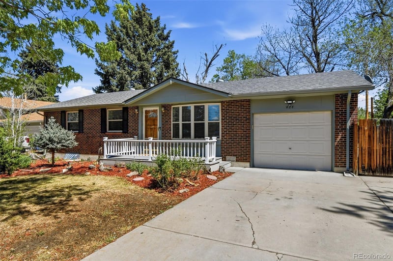424 Uvalda Cir, Aurora, CO 80012