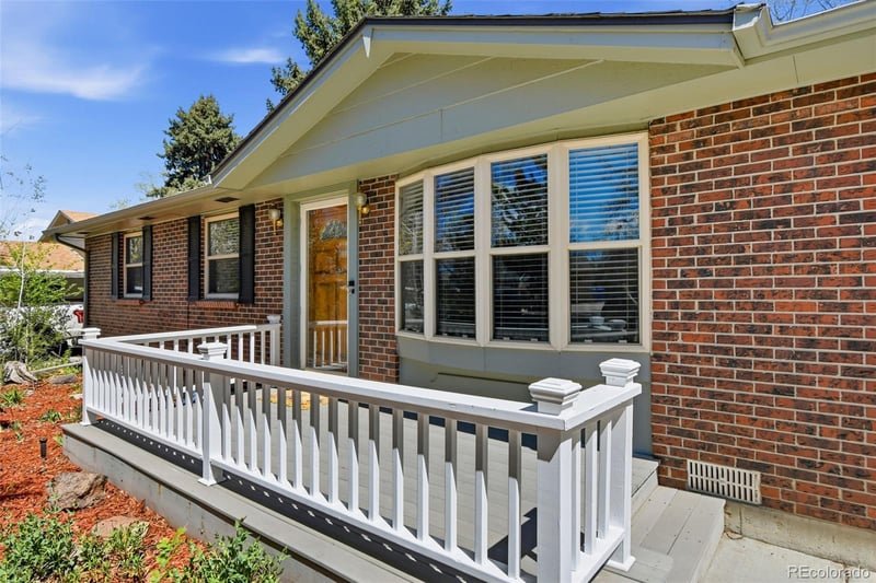 424 Uvalda Cir, Aurora, CO 80012