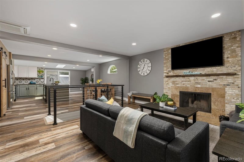 3692 Mobile Way, Aurora, CO 80013