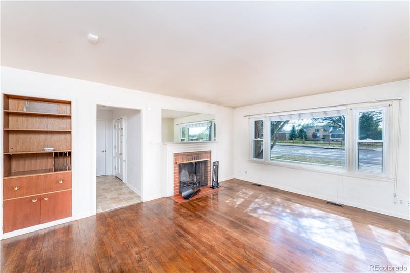 2818 Templeton Gap Rd, Colorado Springs, CO 80907