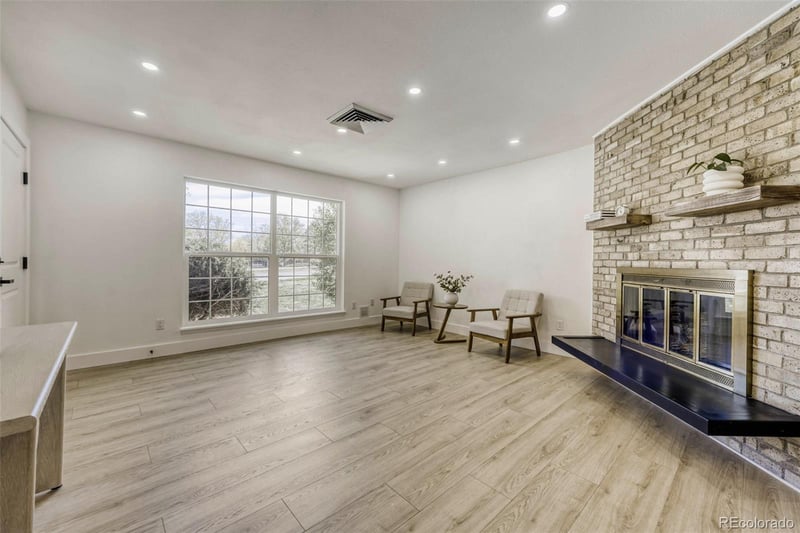 3855 Monaco St #103, Denver, CO 80237