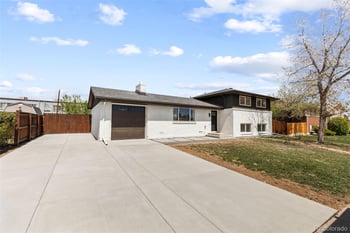 1423 103rd Pl, Northglenn, CO 80260
