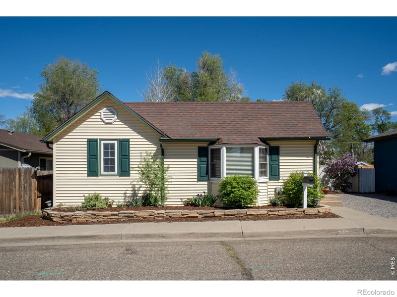 936 6th St, Berthoud, CO 80513