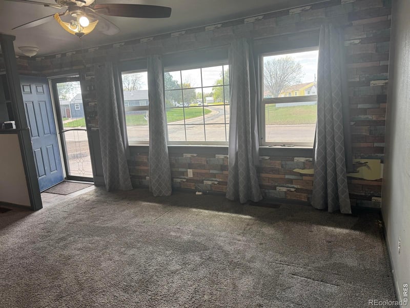 339 Valley Dr, Sterling, CO 80751