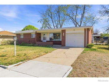 2216 12th St, Greeley, CO 80631