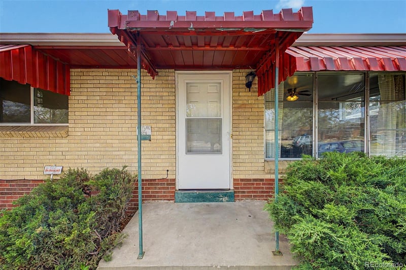 565 Florence St, Aurora, CO 80010