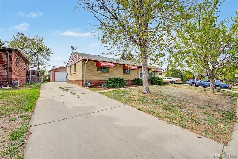 565 Florence St, Aurora, CO 80010