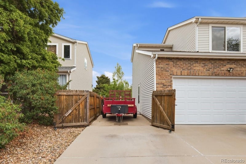 10461 Beech St, Littleton, CO 80125
