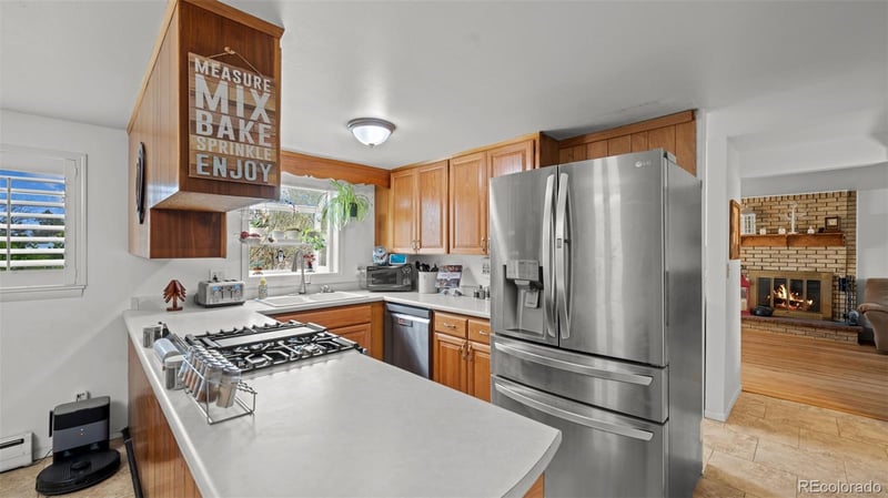 17 Clover Cir, Colorado Springs, CO 80906