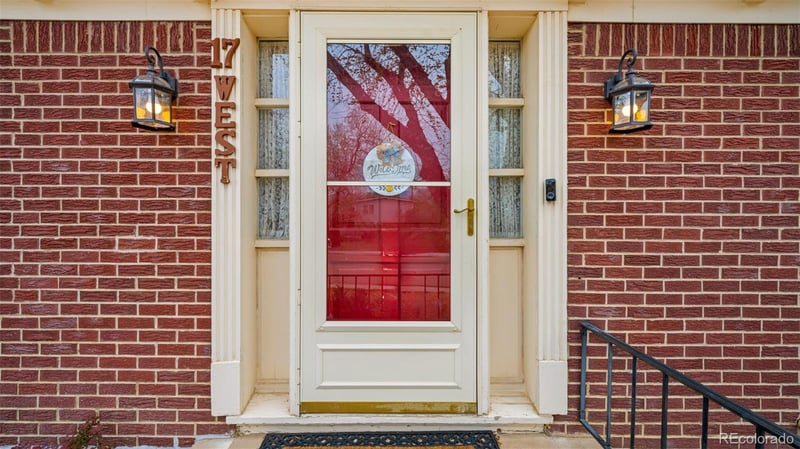 17 Clover Cir, Colorado Springs, CO 80906