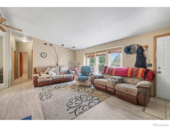 1 Christensen Ct, Brush, CO 80723