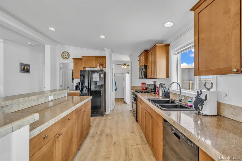 336 Lilac Cir, Lochbuie, CO 80603