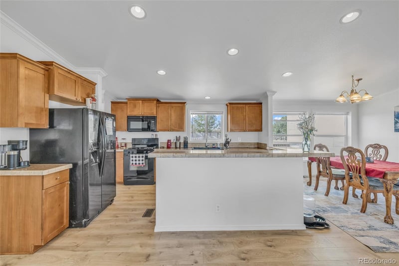 336 Lilac Cir, Lochbuie, CO 80603