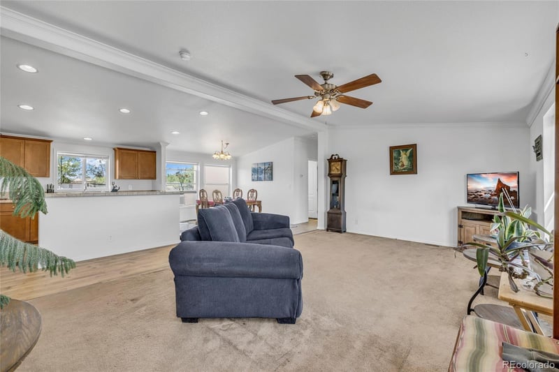 336 Lilac Cir, Lochbuie, CO 80603